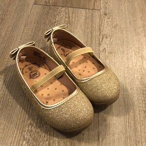 Toddler Girls Sparkly Golden Ballet flats with Bows